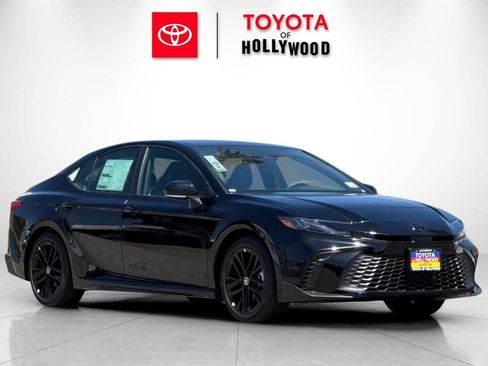 New 2026 Toyota Camry SE FWD image 2