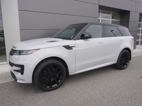 New 2026 Land Rover Range Rover Sport Dynamic SE AWD/4WD image 3