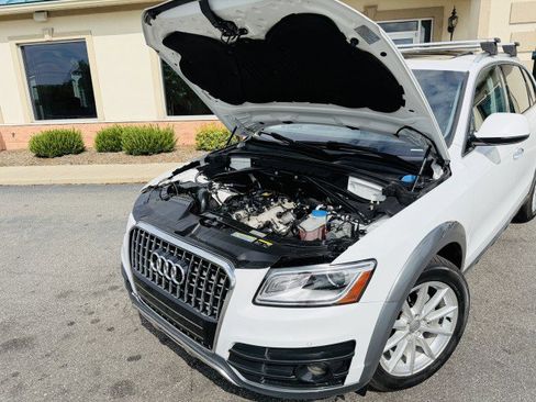 Used 2017 Audi Q5 2.0T Premium Plus w/ Technology Package image 21