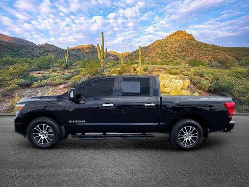 Used 2021 Nissan Titan SV w/ SV Convenience Package AWD/4WD image 8
