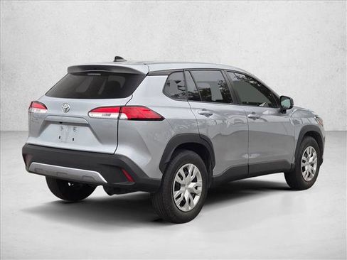 Used 2024 Toyota Corolla Cross L image 5