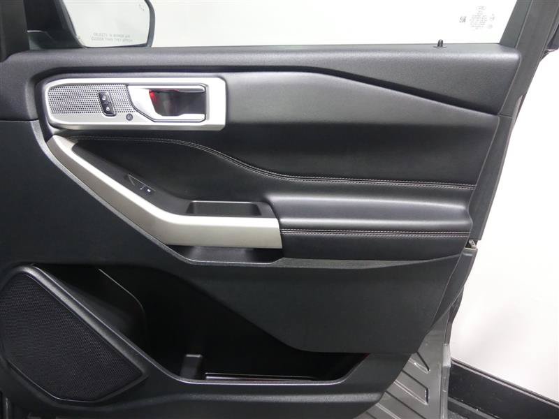 Used 2023 Ford Explorer Limited RWD image 19