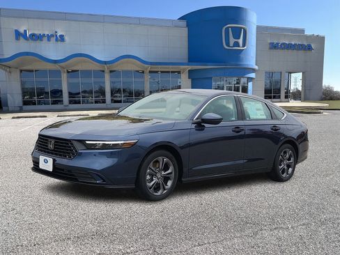 New 2025 Honda Accord EX-L image 2