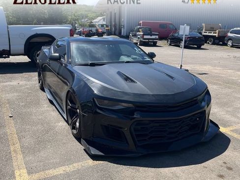 Used 2018 Chevrolet Camaro SS RWD image 1