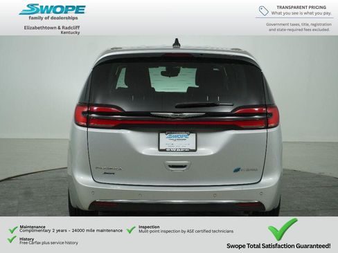 Used 2024 Chrysler Pacifica Limited FWD image 6