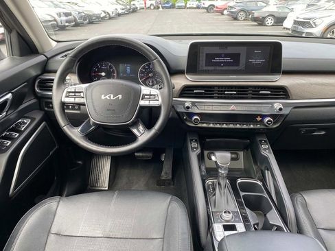 Used 2022 Kia Telluride EX w/ EX Premium Package image 11