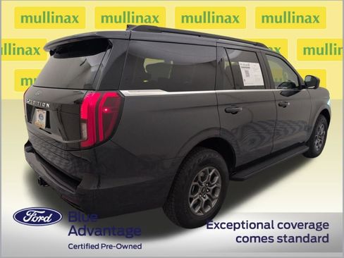 Certified 2025 Ford Expedition Active image 3