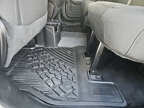 Certified 2019 Jeep Wrangler Unlimited Sport S image 19