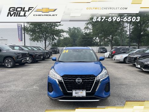 Used 2024 Nissan Kicks SV FWD image 3