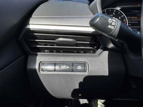 Used 2024 Nissan Altima 2.5 SR FWD image 19