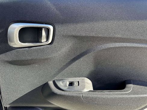 Used 2023 Hyundai Venue SEL w/ Cargo Package image 13