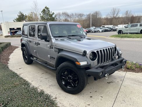 Used 2021 Jeep Wrangler Unlimited Sport image 2