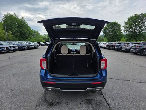 Used 2020 Ford Explorer XLT w/ Equipment Group 202A AWD/4WD image 10