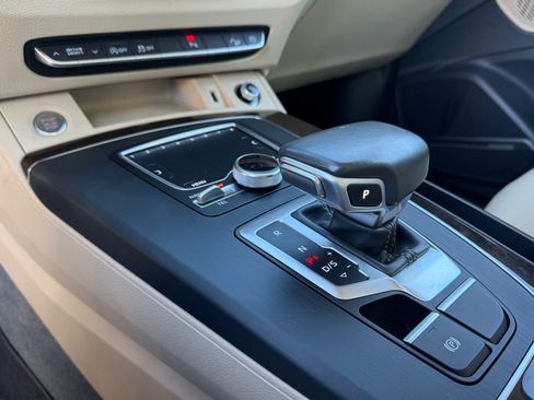 Used 2018 Audi Q5 2.0T Premium Plus w/ Premium Plus Package image 30