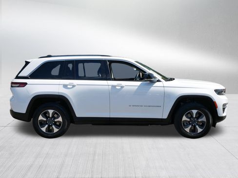 Used 2022 Jeep Grand Cherokee Limited 4xe w/ Luxury Tech Group II AWD/4WD image 8