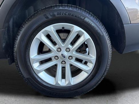 Used 2015 Ford Explorer XLT w/ Equipment Group 202B image 29