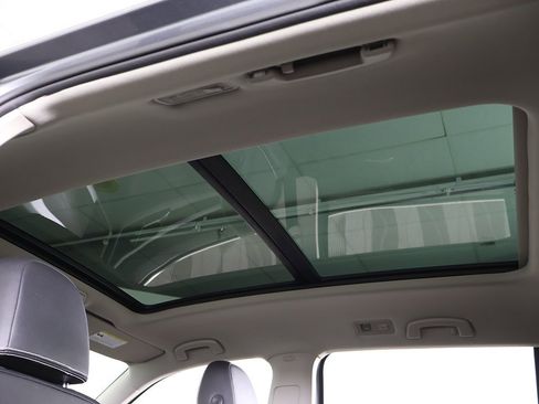 Used 2021 Volkswagen Atlas SE w/ Panoramic Sunroof Package image 23