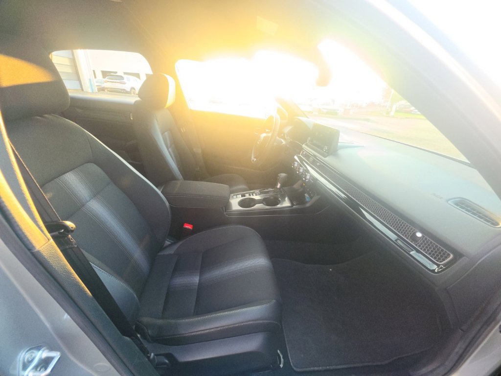 Used 2025 Honda Civic Sport image 29