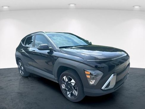 Used 2025 Hyundai Kona SEL AWD/4WD image 7