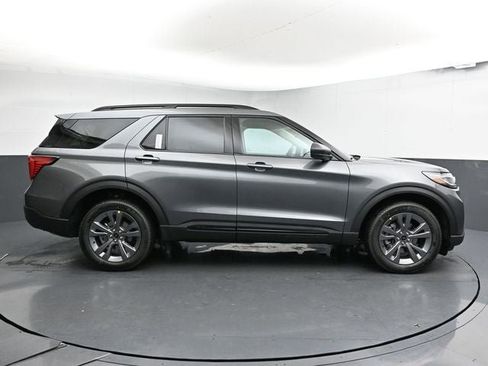 New 2026 Ford Explorer Active w/ Active Comfort Package image 13