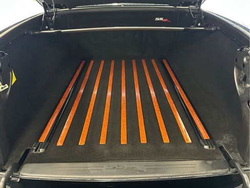 Used 2004 Chevrolet SSR w/ Preferred Equipment Group RWD image 12