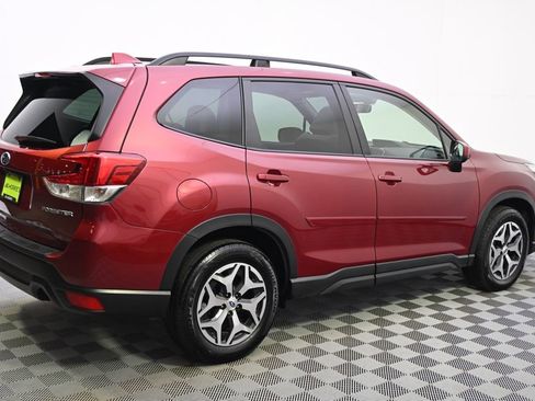 Used 2021 Subaru Forester Premium image 7