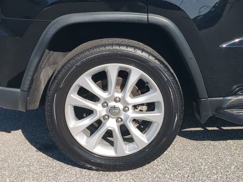 Used 2017 Jeep Grand Cherokee Limited image 19