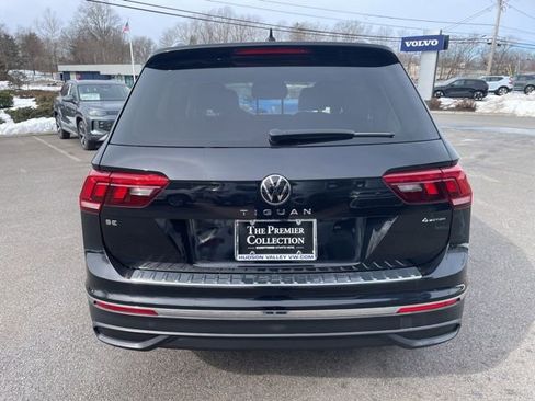 Used 2023 Volkswagen Tiguan SE image 3