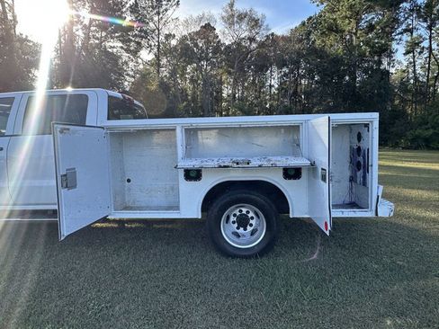 Used 2019 Chevrolet Silverado 3500 W/T w/ WT Convenience Package image 10