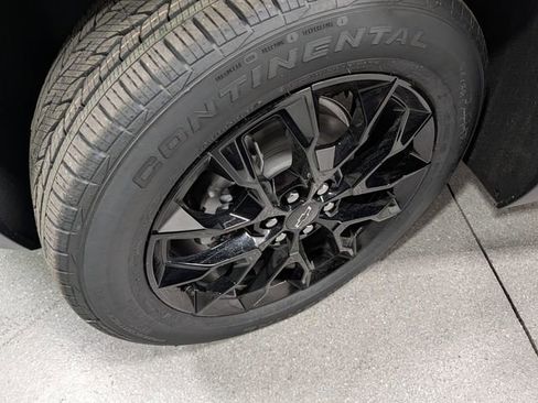 New 2026 Chevrolet Traverse LT image 9