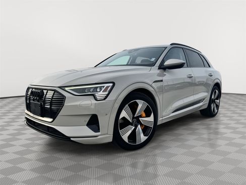 Used 2022 Audi e-tron Premium Plus w/ Premium Plus Package image 1