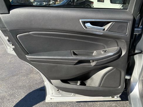 Used 2023 Ford Edge Titanium image 13