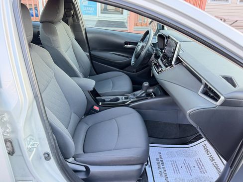 Used 2021 Toyota Corolla LE image 36