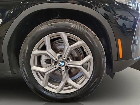 Used 2025 BMW X4 xDrive30i AWD/4WD image 12