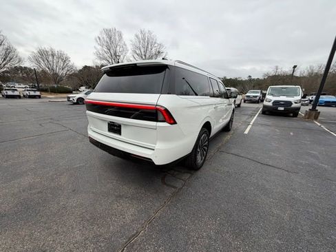 New 2025 Lincoln Navigator L Black Label image 7
