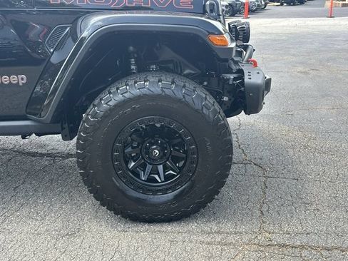 Certified 2025 Jeep Gladiator Mojave AWD/4WD image 14