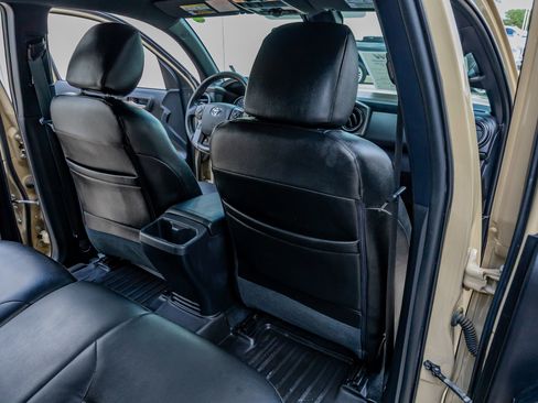 Used 2019 Toyota Tacoma TRD Off-Road image 33