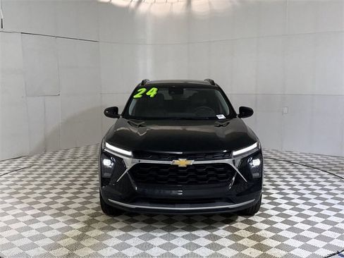 Used 2024 Chevrolet Trax LT w/ Driver Confidence Package image 21