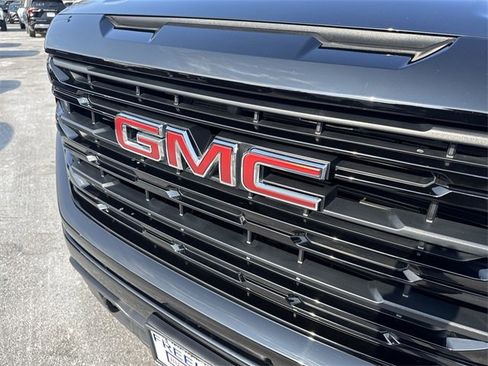 Used 2025 GMC Sierra 1500 Elevation image 29