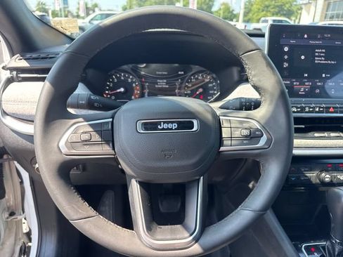 Used 2024 Jeep Compass Latitude AWD/4WD image 19