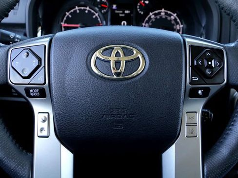 Used 2022 Toyota 4Runner SR5 Premium w/ Moonroof Package RWD image 12