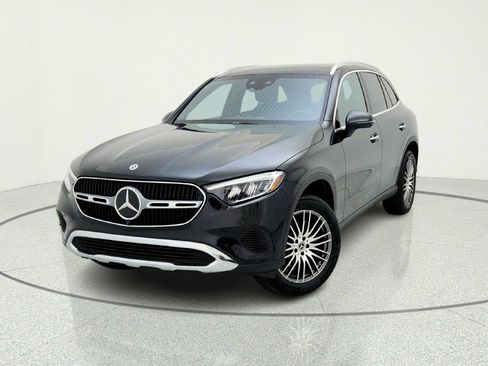 Certified 2026 Mercedes-Benz GLC 300 image 2