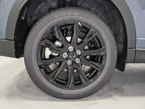 Used 2025 MAZDA CX-5 Carbon Edition image 3