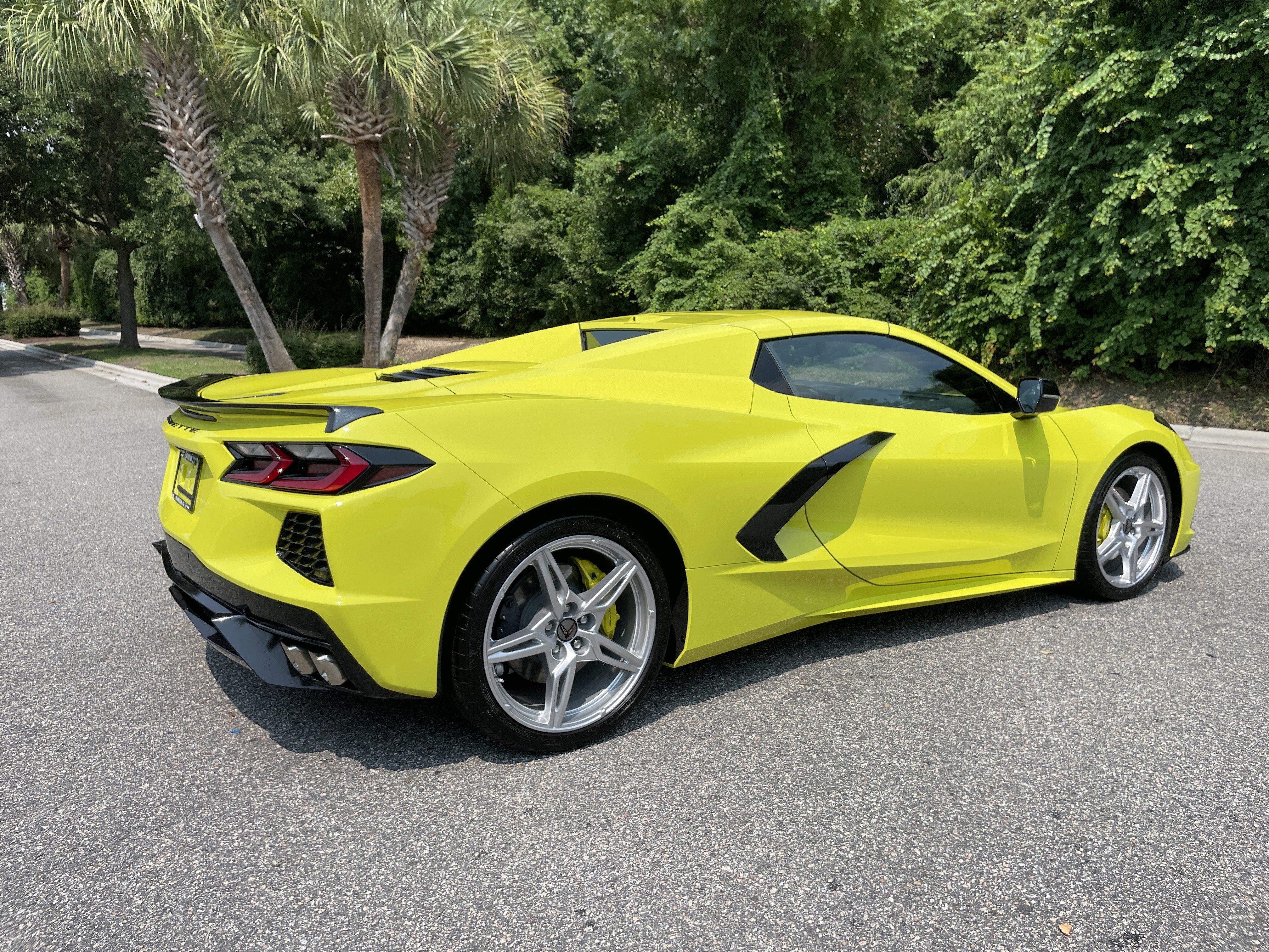 Used 2022 Chevrolet Corvette Stingray Preferred Conv w/ Battery Protection Package RWD image 9