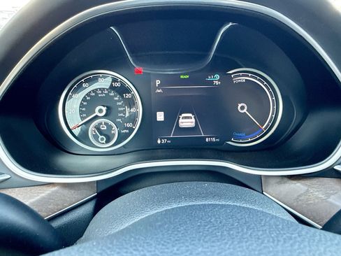 Used 2024 Genesis G80 image 39