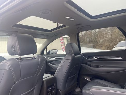 Used 2019 Buick Enclave Essence w/ LPO, Sport Appearance Package image 24