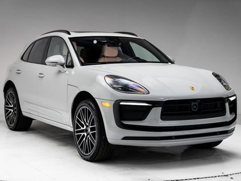 New 2026 Porsche Macan AWD/4WD image 33