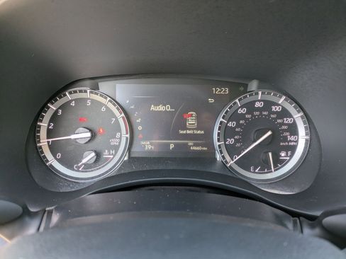 Used 2022 Toyota Highlander XLE image 10