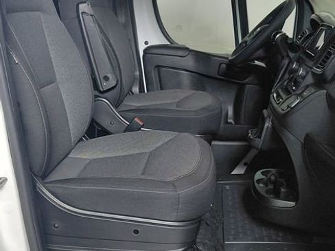 Used 2025 RAM ProMaster 2500 w/ U-Haul Equipment Group FWD image 13