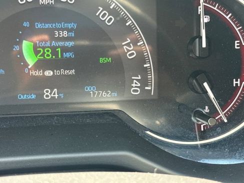 Used 2025 Toyota RAV4 XLE AWD/4WD image 18